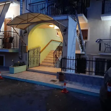 Violatos アパートホテル